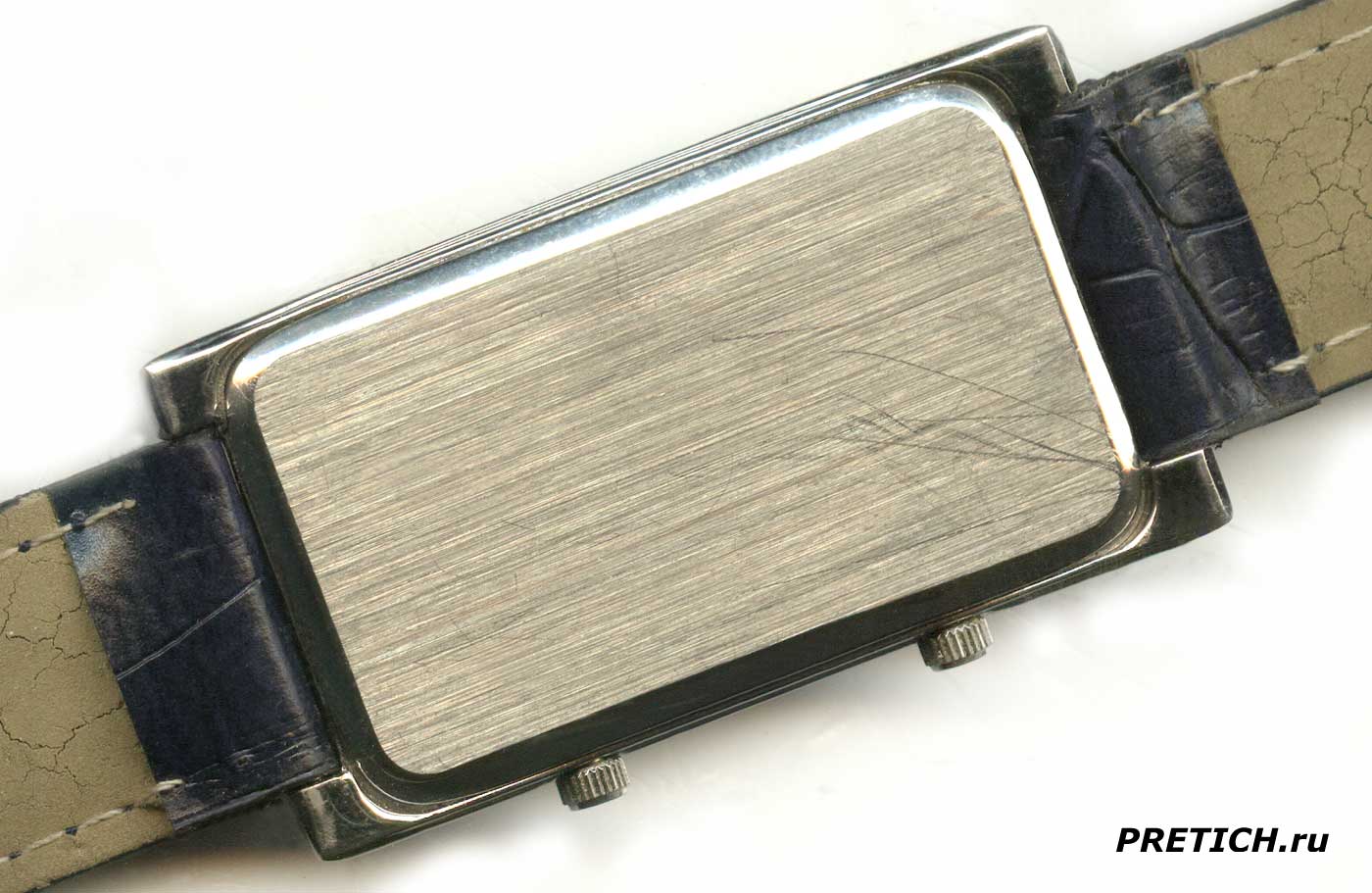 обзор и разборка двойных китайских кварцевых часов обзор и разборка двойных китайских кварцевых часов