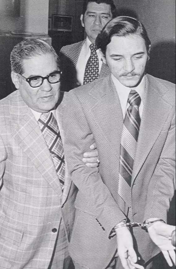 Элмер Уэйн Хенли - Elmer Wayne Henley, серийный убица педофил, США Элмер Уэйн Хенли - Elmer Wayne Henley, серийный убица педофил, США