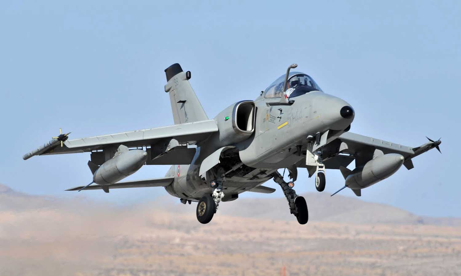 Легкий истребитель АМХ ВВС Италии и Бразилии, полное описание Легкий истребитель АМХ ВВС Италии и Бразилии, полное описание