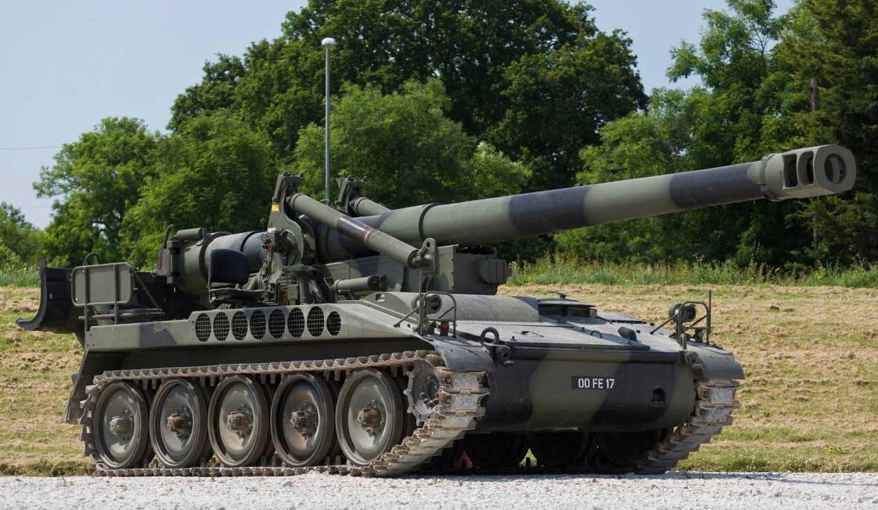 Оружие НАТО - 203,2-мм самоходная гаубица M110A2 США Оружие НАТО - 203,2-мм самоходная гаубица M110A2 США