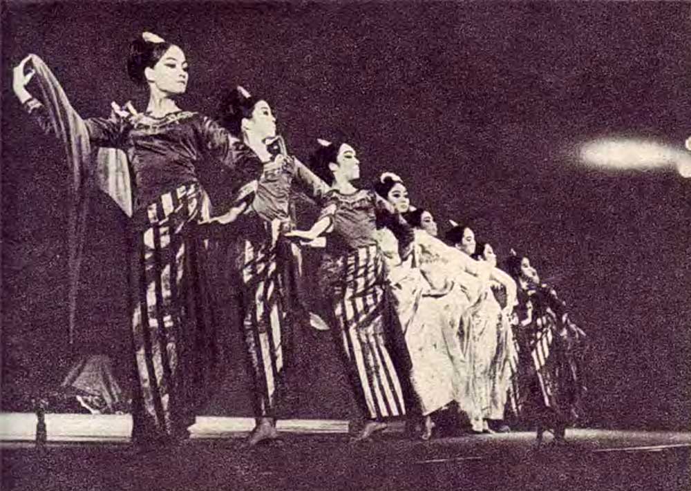 Сценка из цикла Танцы горных районов, Филиппинское народное творчество Сценка из цикла Танцы горных районов, Филиппинское народное творчество