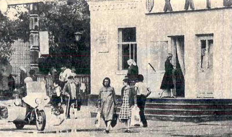 Сюда и в окрестные села эвакуированы жители Чернобыльского района Сюда и в окрестные села эвакуированы жители Чернобыльского района