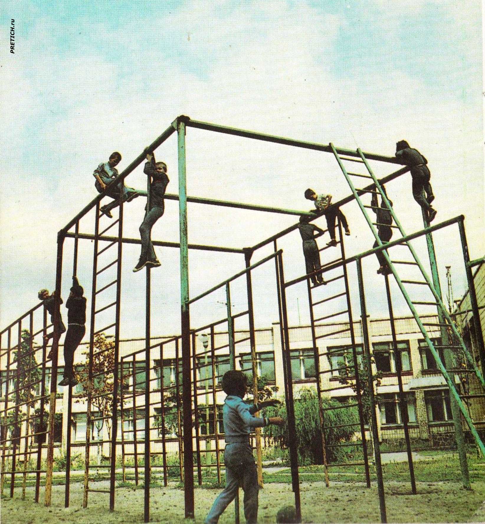 Школьная спортплощадка, Припять Школьная спортплощадка, Припять