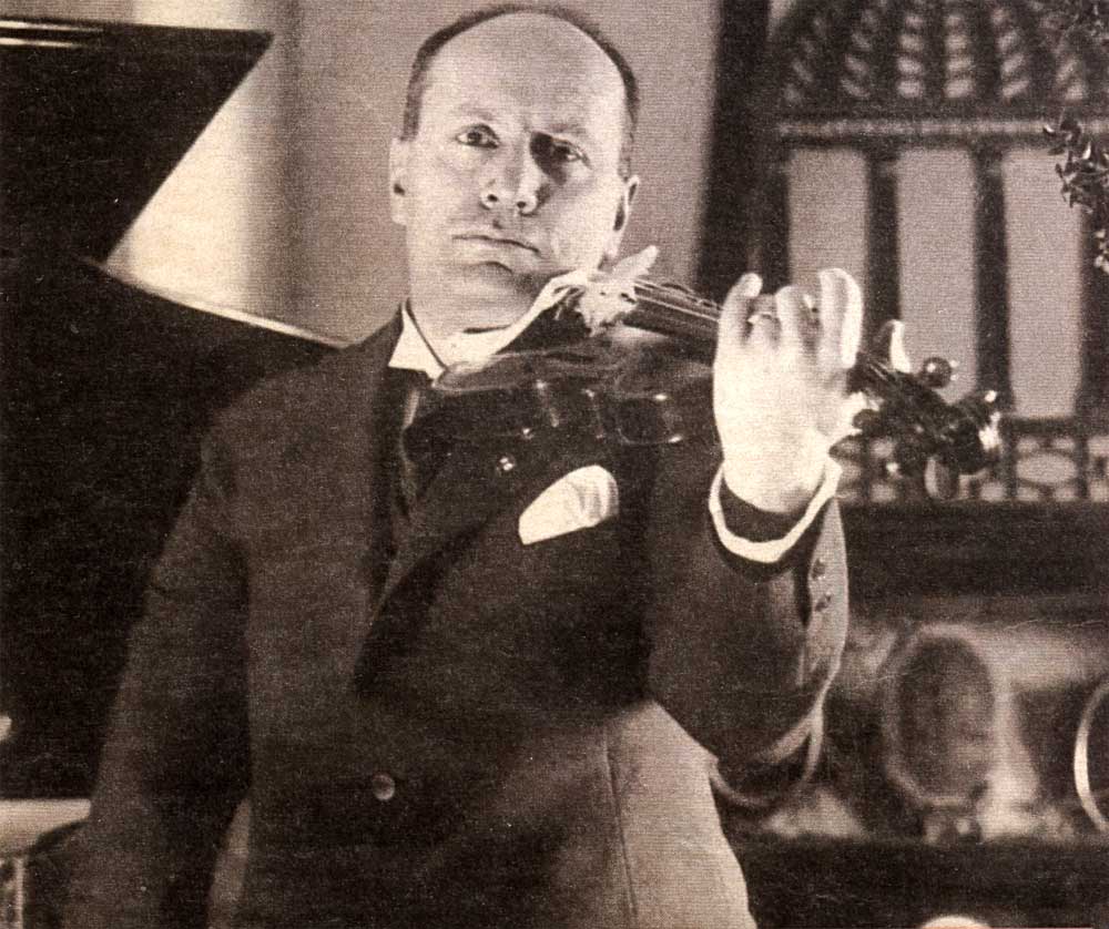 Муссолини пытался быть образованным и культурным, но оставался зверем Муссолини пытался быть образованным и культурным, но оставался зверем