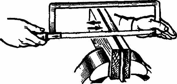 пилим ножовкой тонкие листы металла, как это делать? пилим ножовкой тонкие листы металла, как это делать?