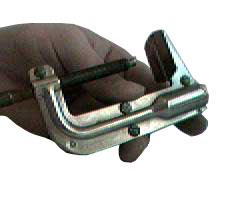 слабенькая струбцина, но годится на первое время