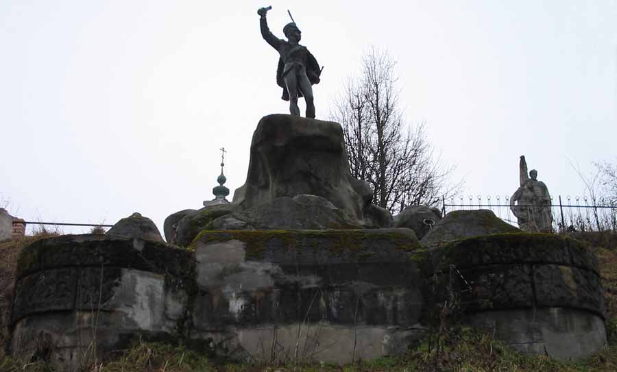 Памятник Дорохову в Верее