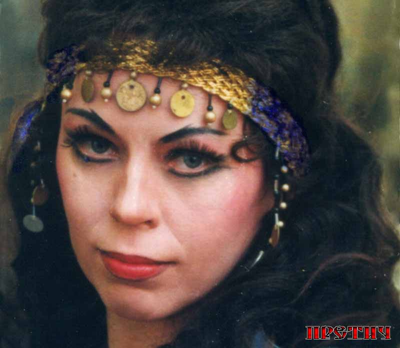 Валентина Дмитриенко в роли Земфиры Валентина Дмитриенко в роли Земфиры