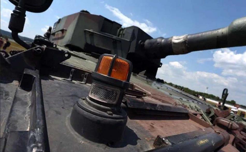 Leopadr 2 взятый трофеем армией России