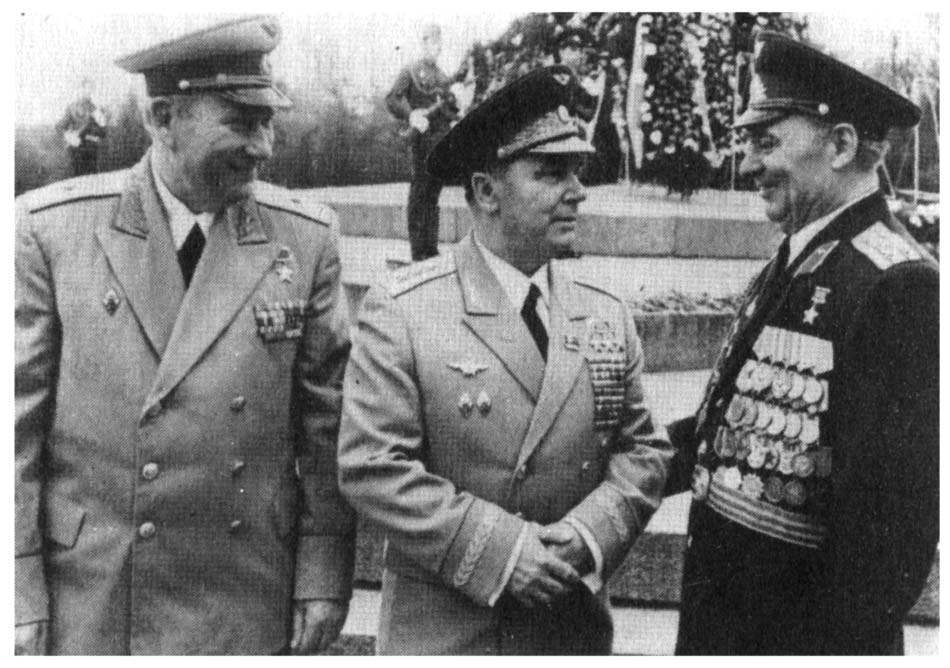 Генерал-майор авиации Л. Г. Говорухин