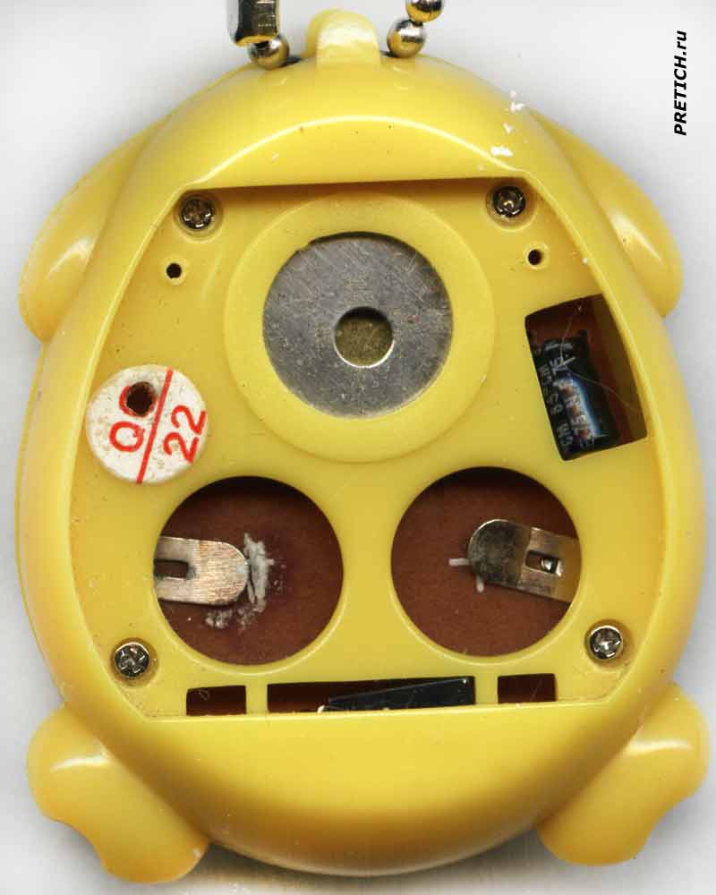 тамагочи Bongo снимаем заднюю крышку тамагочи Bongo снимаем заднюю крышку