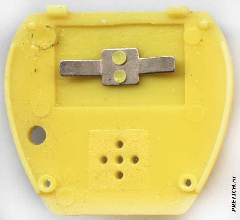 Bongo крышка отсека для ьатареек в тамагочи Bongo крышка отсека для ьатареек в тамагочи