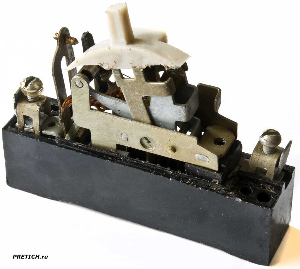 АЕ1031-2УХЛ4 разборка автоматического выключателя АЕ1031-2УХЛ4 разборка автоматического выключателя